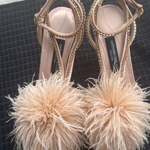 NEW Antonio Melani Collection Aurora Feathered Rhinestone Dress Sandals blush